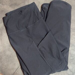 Atletica leggings with pockets!!